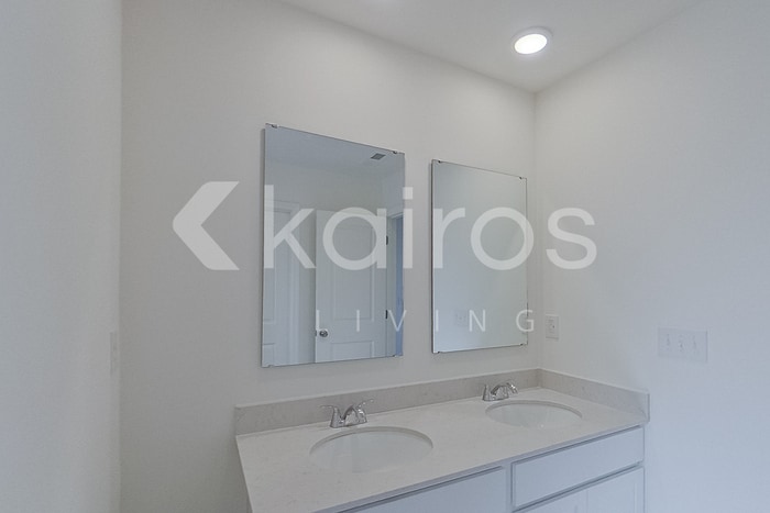 Building Photo - 7020 Moss Creek Way