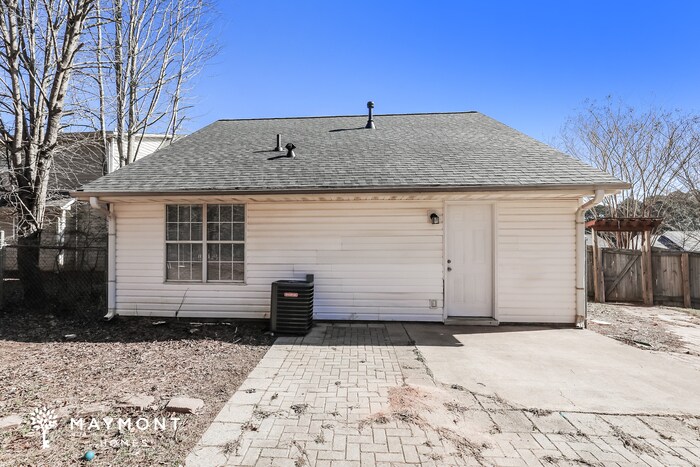 Building Photo - 1394 N Hampton Dr