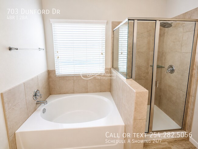 Building Photo - 703 Dunford Dr