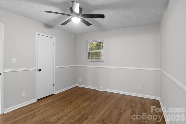 Building Photo - 5300 Hickory Ln