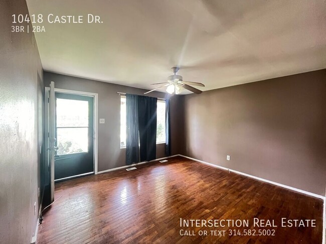 Building Photo - 10418 Castle Dr