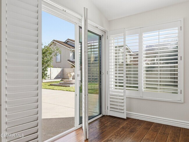 Building Photo - 1698 Ramona Dr