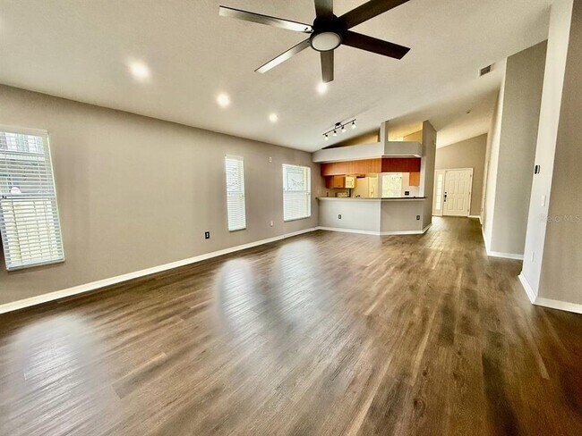 Building Photo - 6959 S Manhattan Ave