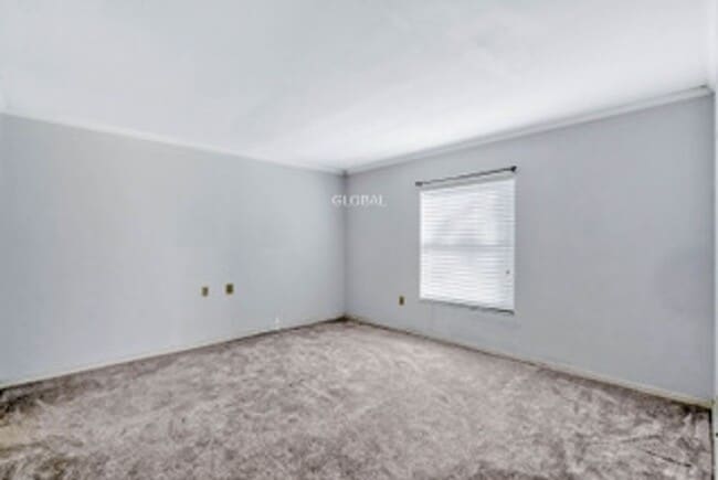 Building Photo - Charming 2-Bed, 2-Bath Condo Minutes from ...