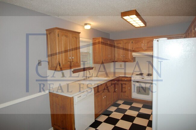 Building Photo - Sherwood 3 Bedroom Home