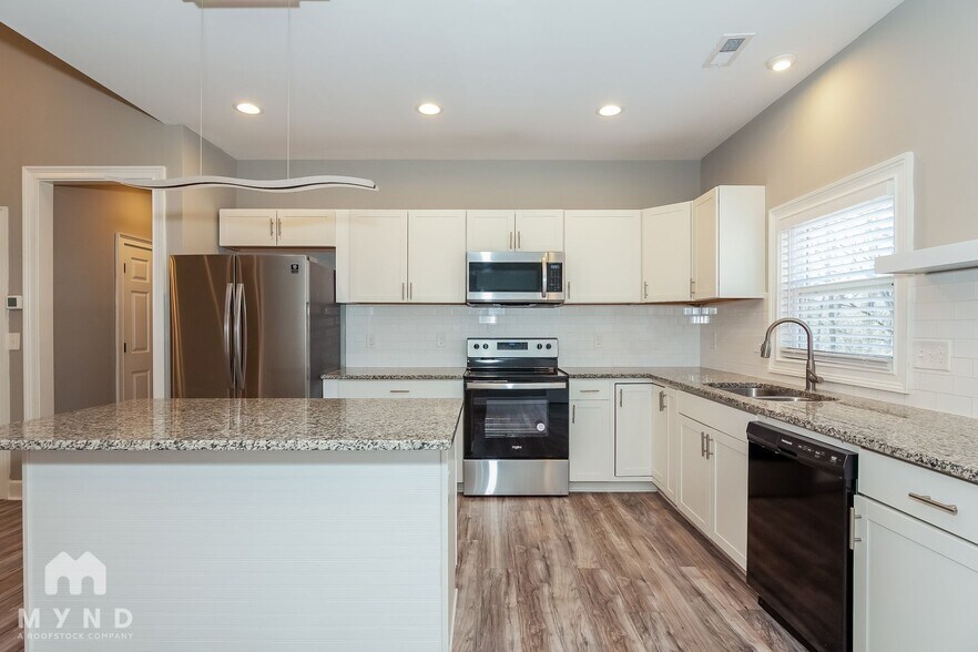 Building Photo - 6806 Fieldvale Pl