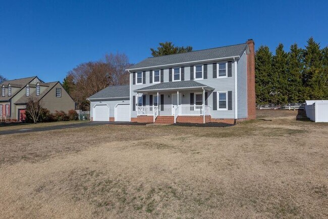 Building Photo - 35 Fox Run Ln