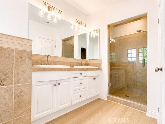 Building Photo - 2545 Bungalow Pl