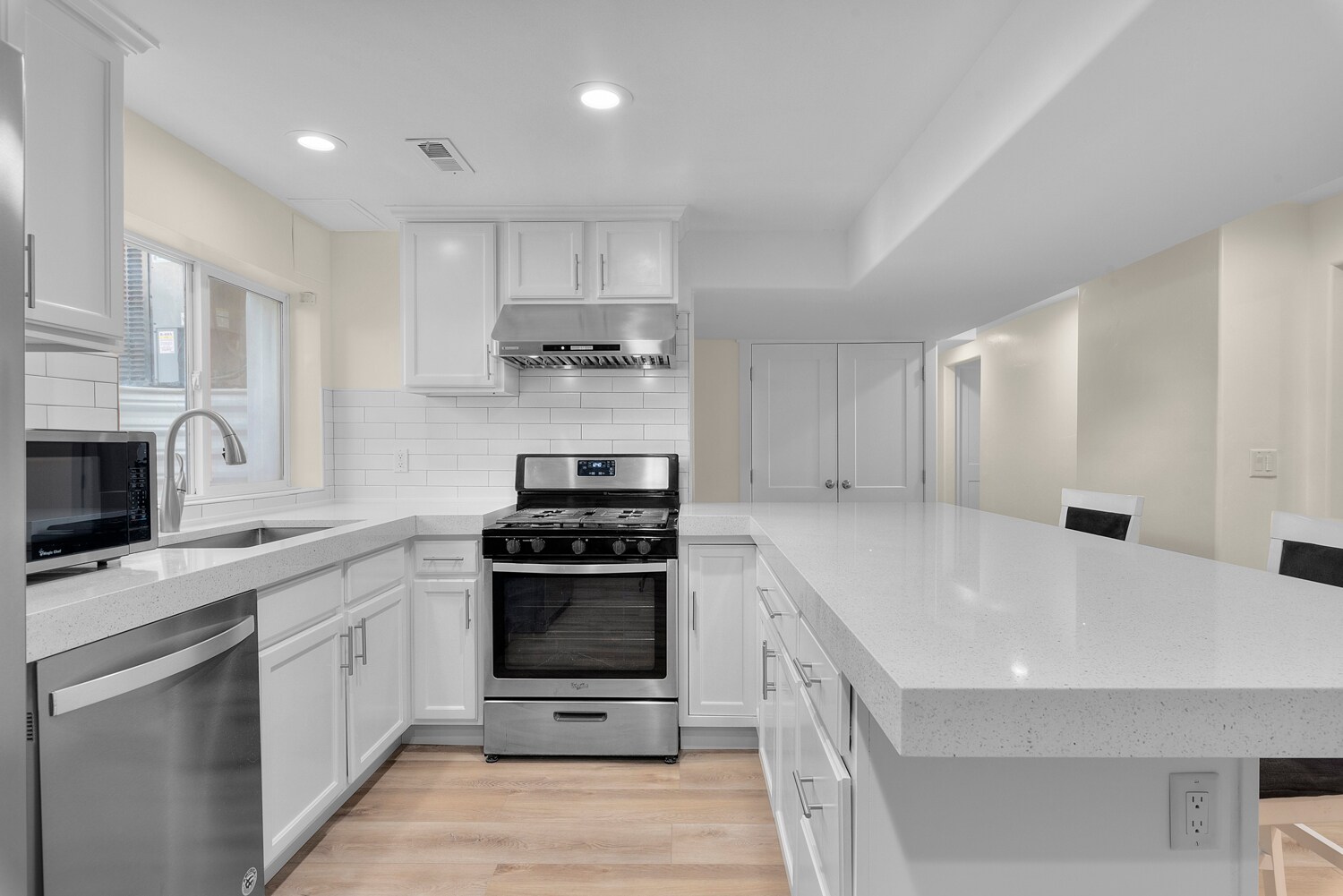 Building Photo - 10454 S Golden Willow Dr