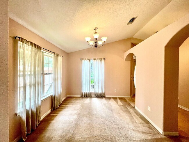 Building Photo - 5884 Grotto Ave