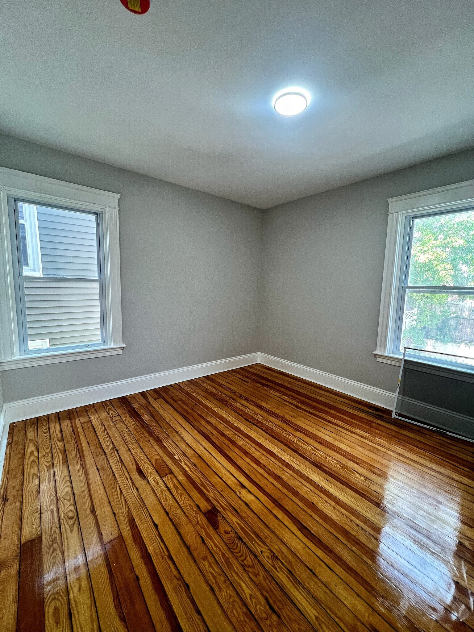 Building Photo - 237 Cowden St
