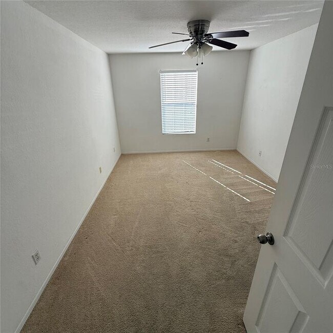 Building Photo - 36027 Deer Creek Dr