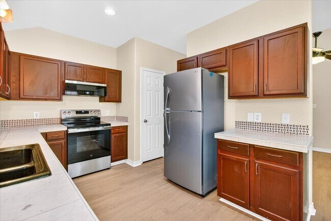 Building Photo - 3726 Sunnyville Dr