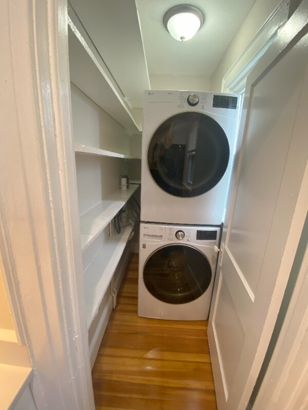 Building Photo - 184 S Highland St