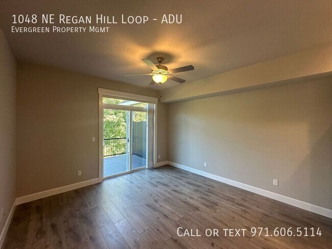 Building Photo - 1048 NE Regan Hill Loop