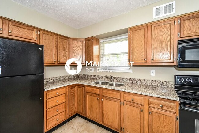 Building Photo - 3 Bedroom Pet-Friendly Home in Louisville,...