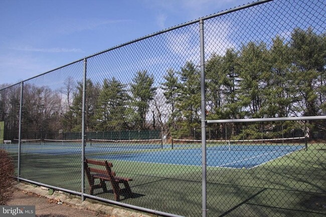 Building Photo - 3121 Sayre Dr