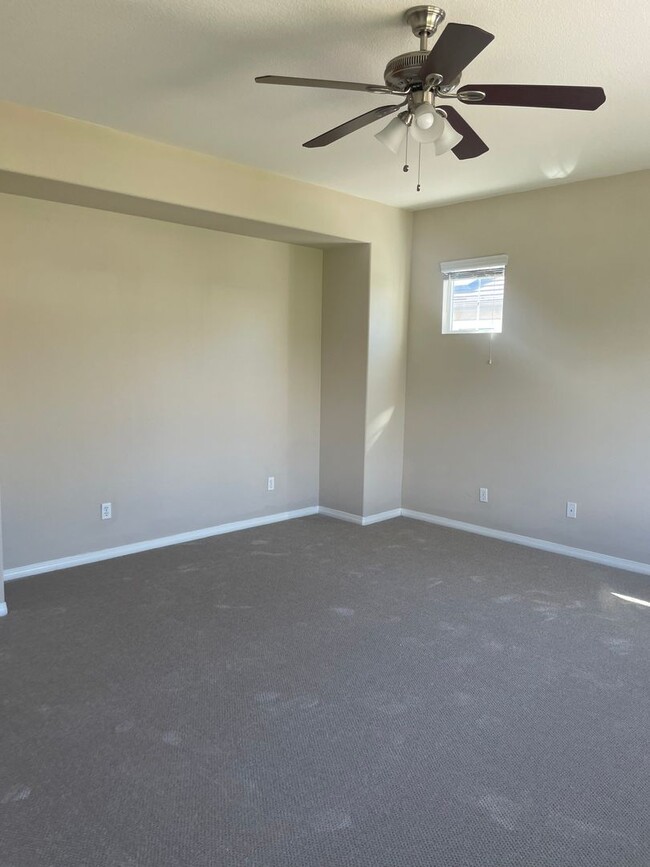 Building Photo - NEW PAINT AND FLOORING