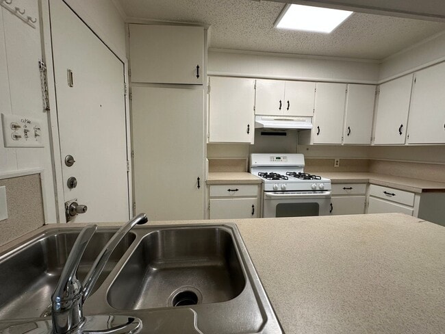 Building Photo - 2109 Quail Run