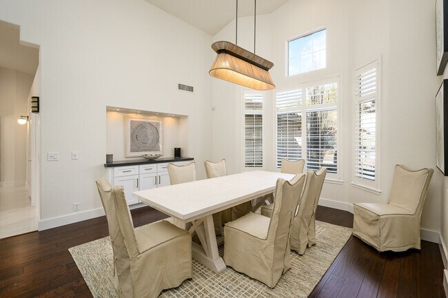 Building Photo - 9375 E Sutherland Way