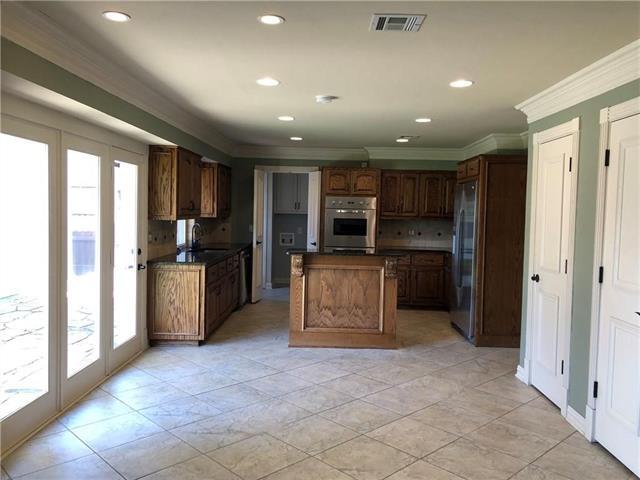 Building Photo - 3112 Kingston Dr