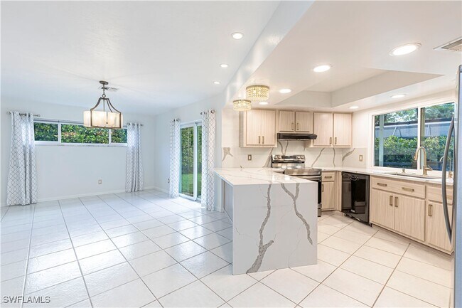 Building Photo - 297 Bay Meadows Dr
