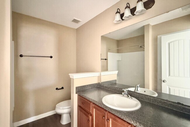 Building Photo - AVAILABLE NOW! (Small Pets Only)