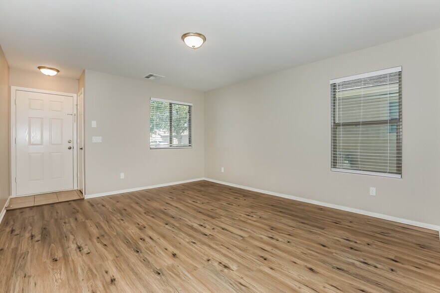 Building Photo - 11197 E Wallflower Ln