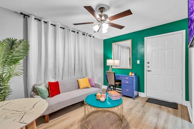 Primary Photo - 1840 Richmond Ave.