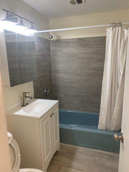 Building Photo - 30 S Huntington Ave