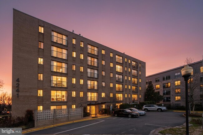 Building Photo - 4241 Columbia Pike