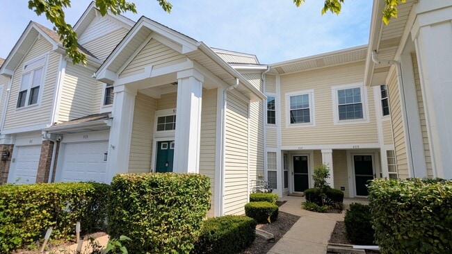 Primary Photo - 937 Huntington Dr