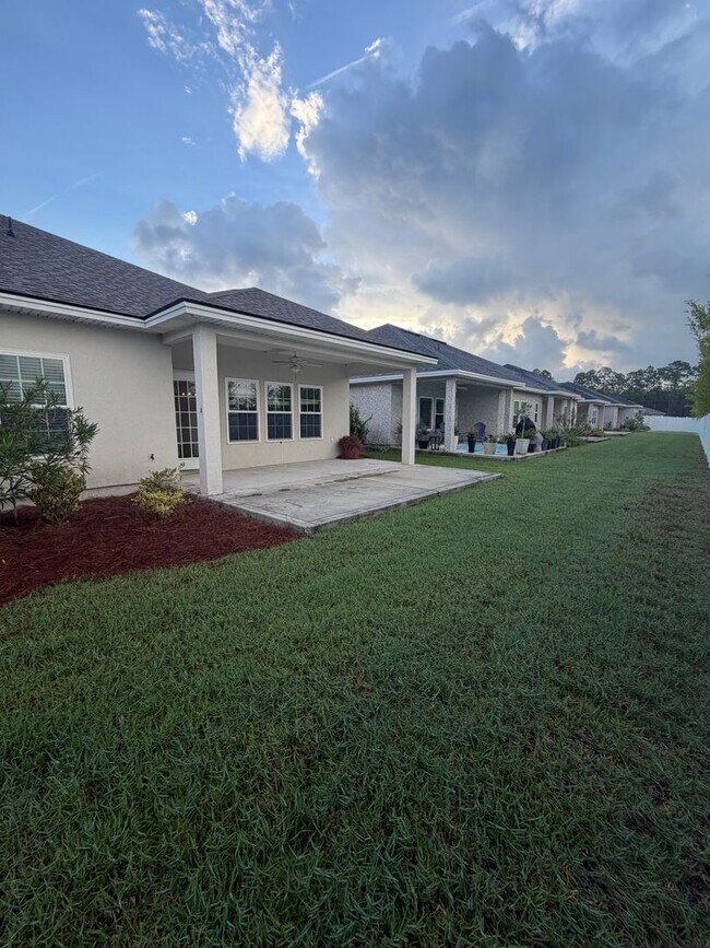 Building Photo - 158 The Villas Wy