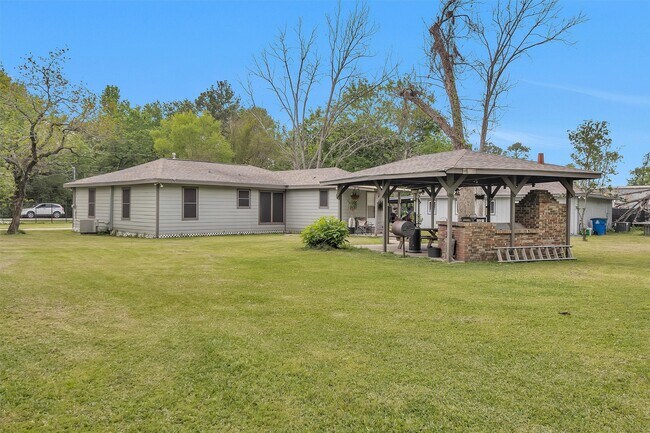 Building Photo - 1725 Strawn Rd