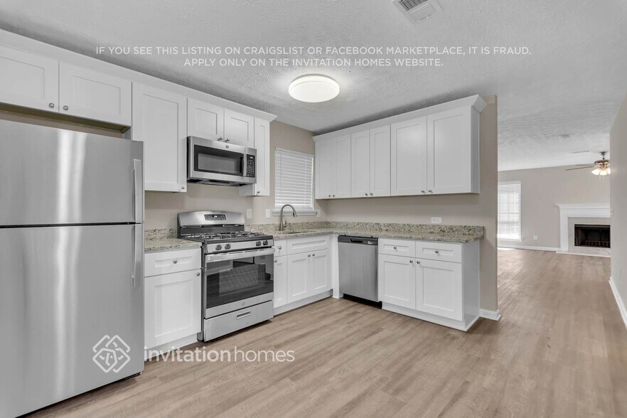 Building Photo - 4022 Robin Cir