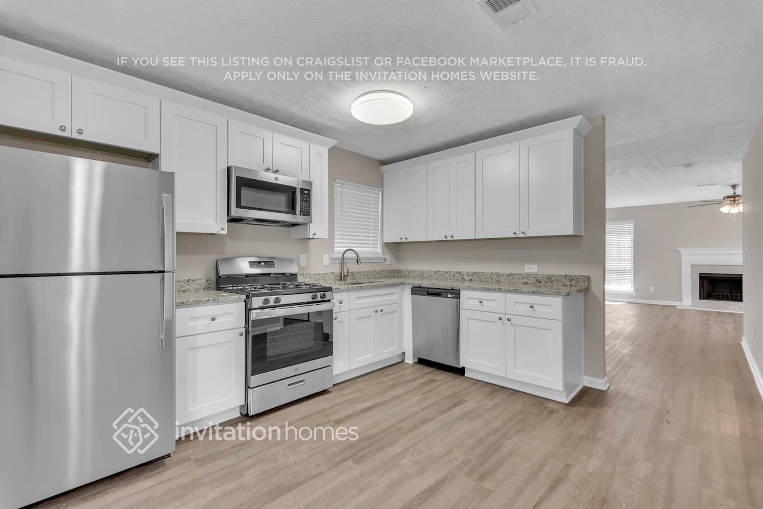 Building Photo - 4022 Robin Cir