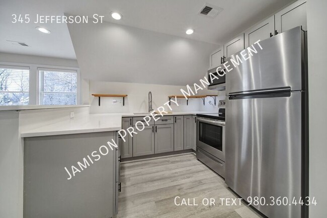 Building Photo - 345 Jefferson St