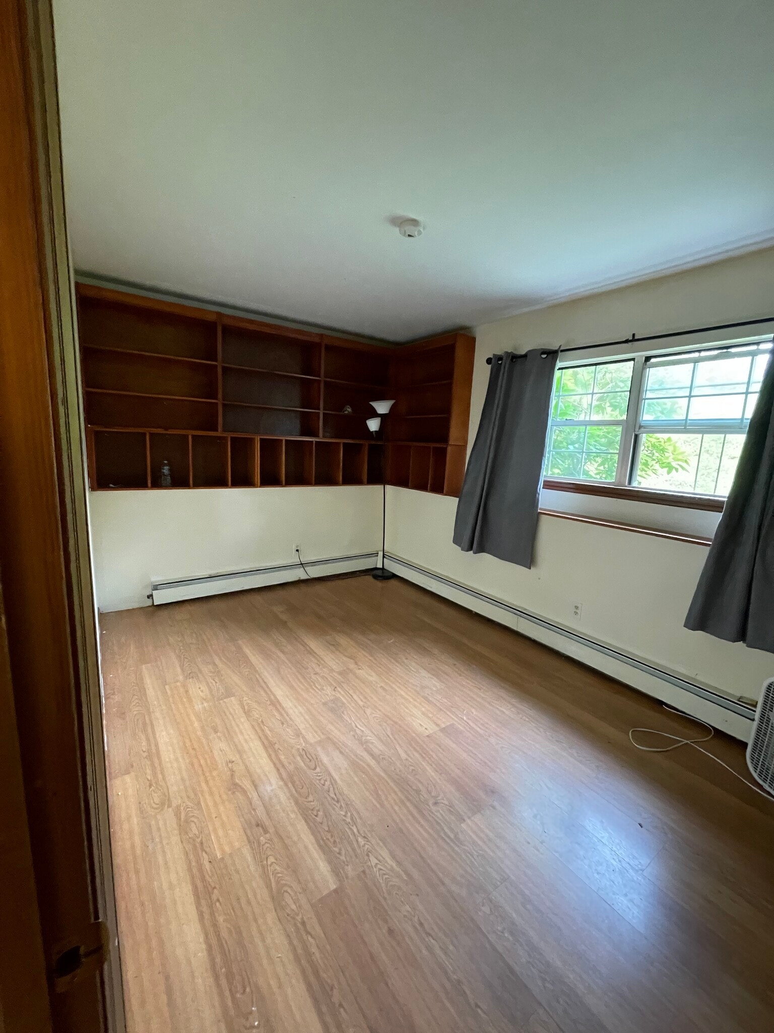 Building Photo - 257 Lake Rd