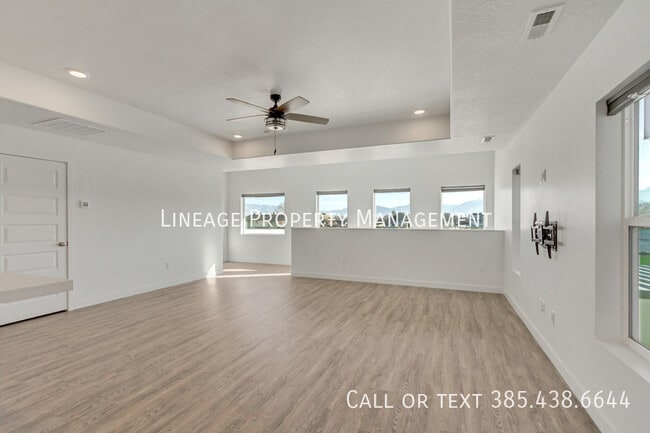 Building Photo - 3559 S Lydia Ann Ln