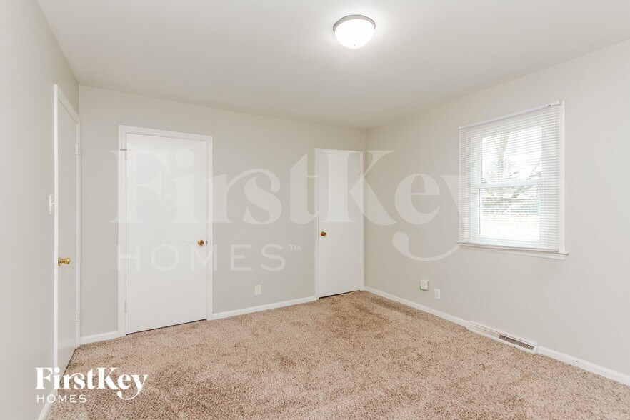 Building Photo - 5970 Manning Rd