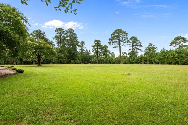 Building Photo - 450 Cox Rd