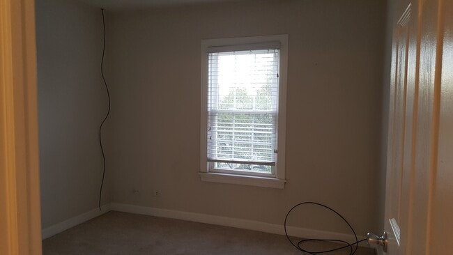 Building Photo - 1722 Ranchview Dr