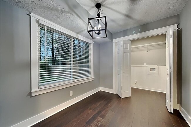 Building Photo - 3355 Hudson Ln