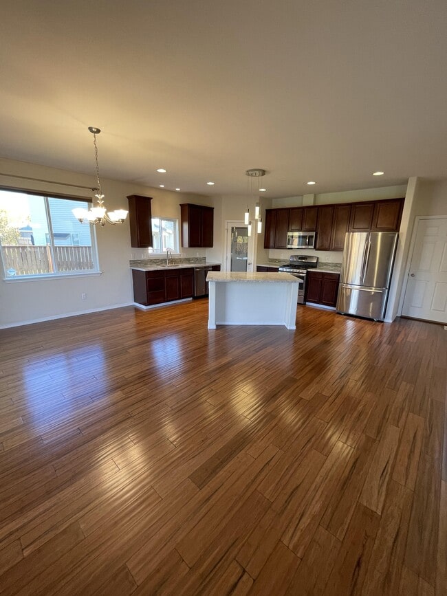 Building Photo - 844 N Back Eddy Cir