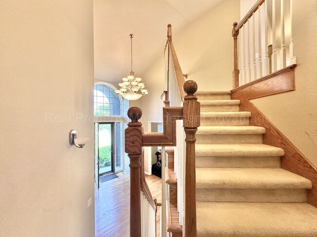 Building Photo - Spacious 4-Bed Colonial in Troy’s Stone Ha...