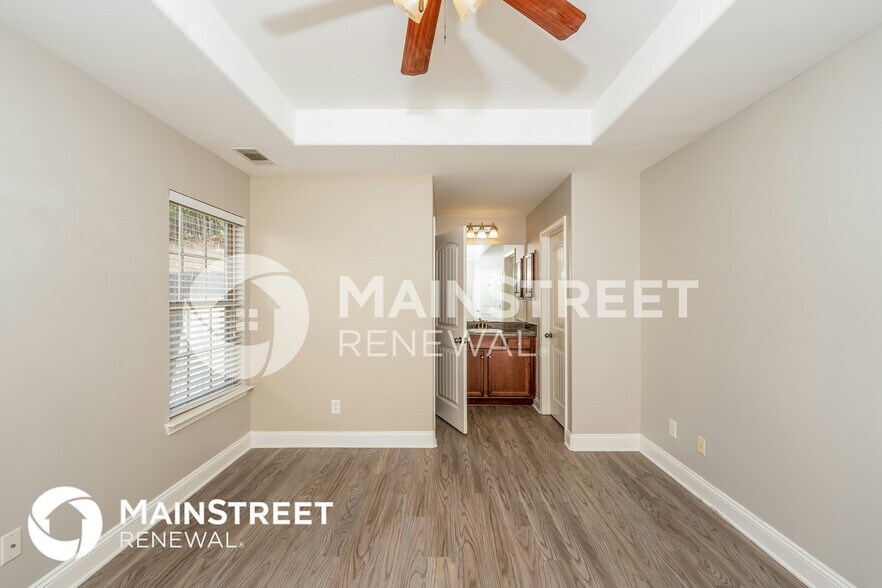 Building Photo - 50 Clover St