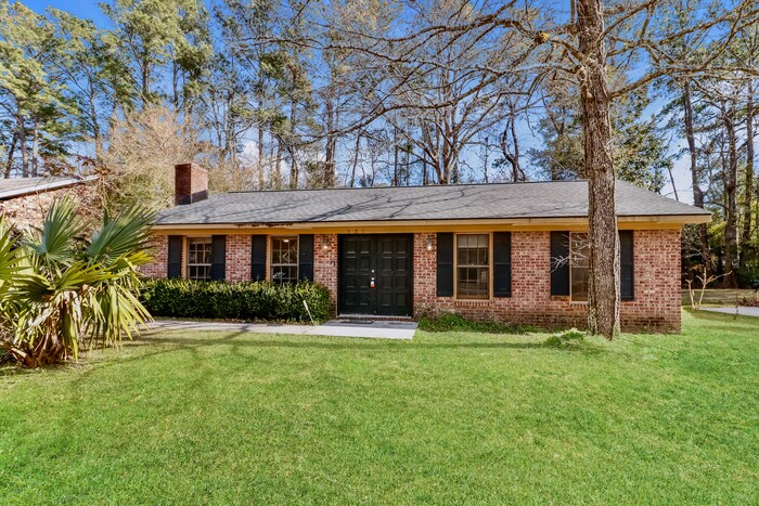 Primary Photo - 121 Beverly Dr