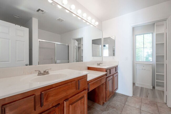 Building Photo - 4793 Hampstead Heath Ct