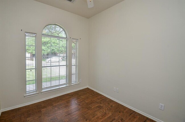 Building Photo - 3268 Jessica Ct