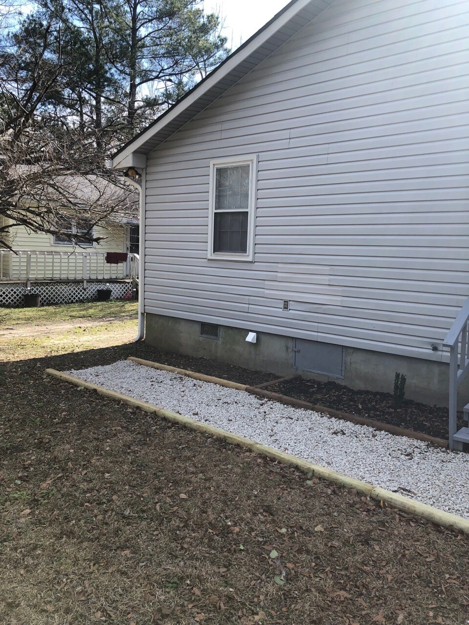 Building Photo - 216 Windsor Dr
